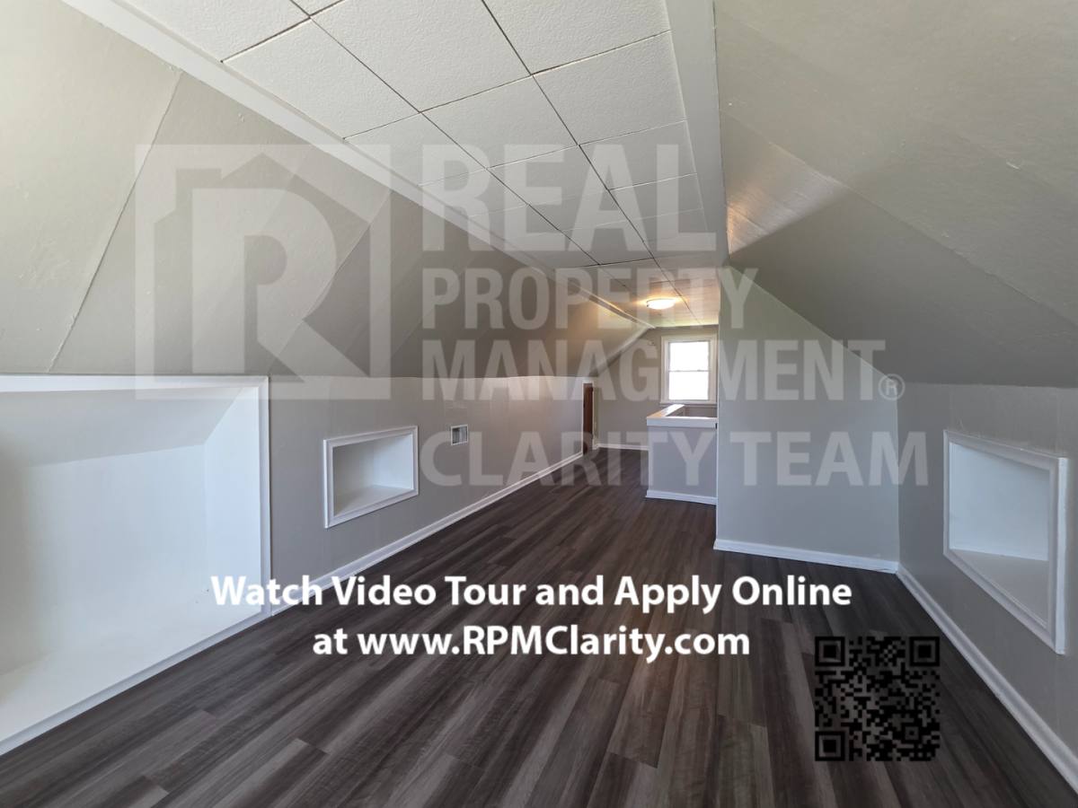 House for rent at 1718 Giant St, Toledo, OH 43613