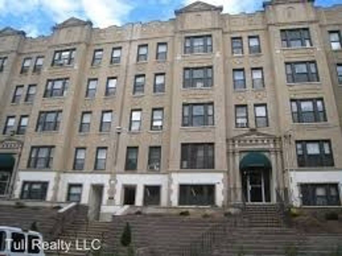 Apartment for rent at 114 Glenwood Ave, Jersey City, NJ 07306