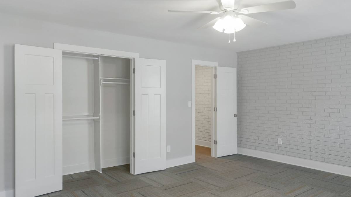 Apartment for rent at 300 W Pleasure Ave, Searcy, AR 72143
