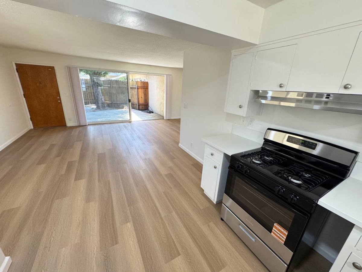 Apartment for rent at 417-421 S Baldwin Ave, Arcadia, CA 91007