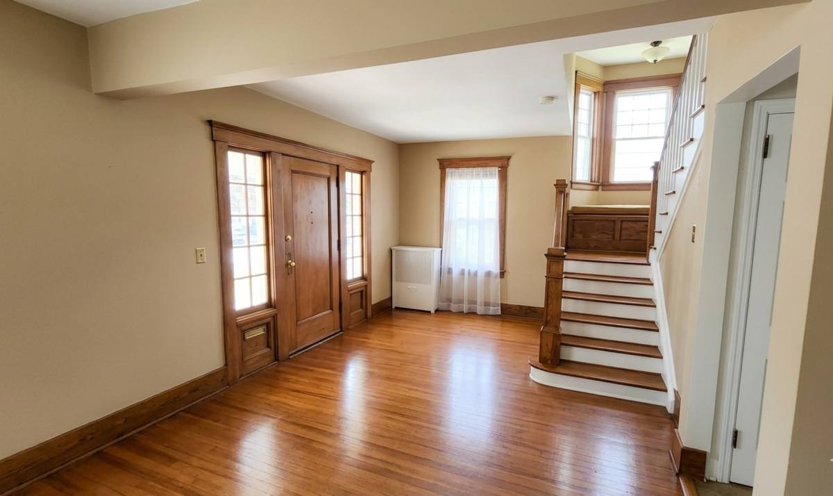House for rent at 202 W 4 Ave, Roselle, NJ 07203