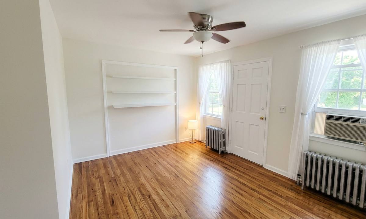 House for rent at 202 W 4 Ave, Roselle, NJ 07203