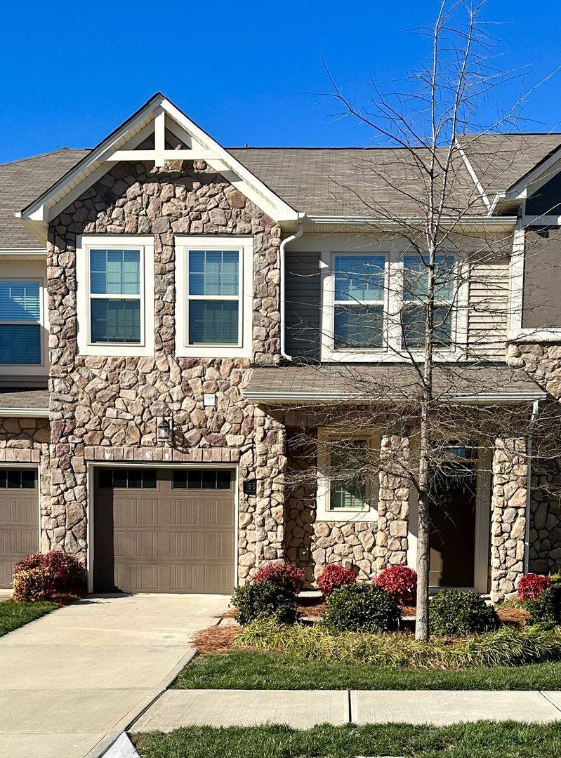 Townhouse for rent at 5607 Garrow Glen Rd, Charlotte, NC 28278