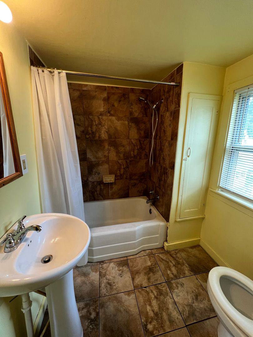 Apartment for rent at 41 3rd Ave, Gloversville, NY 12078