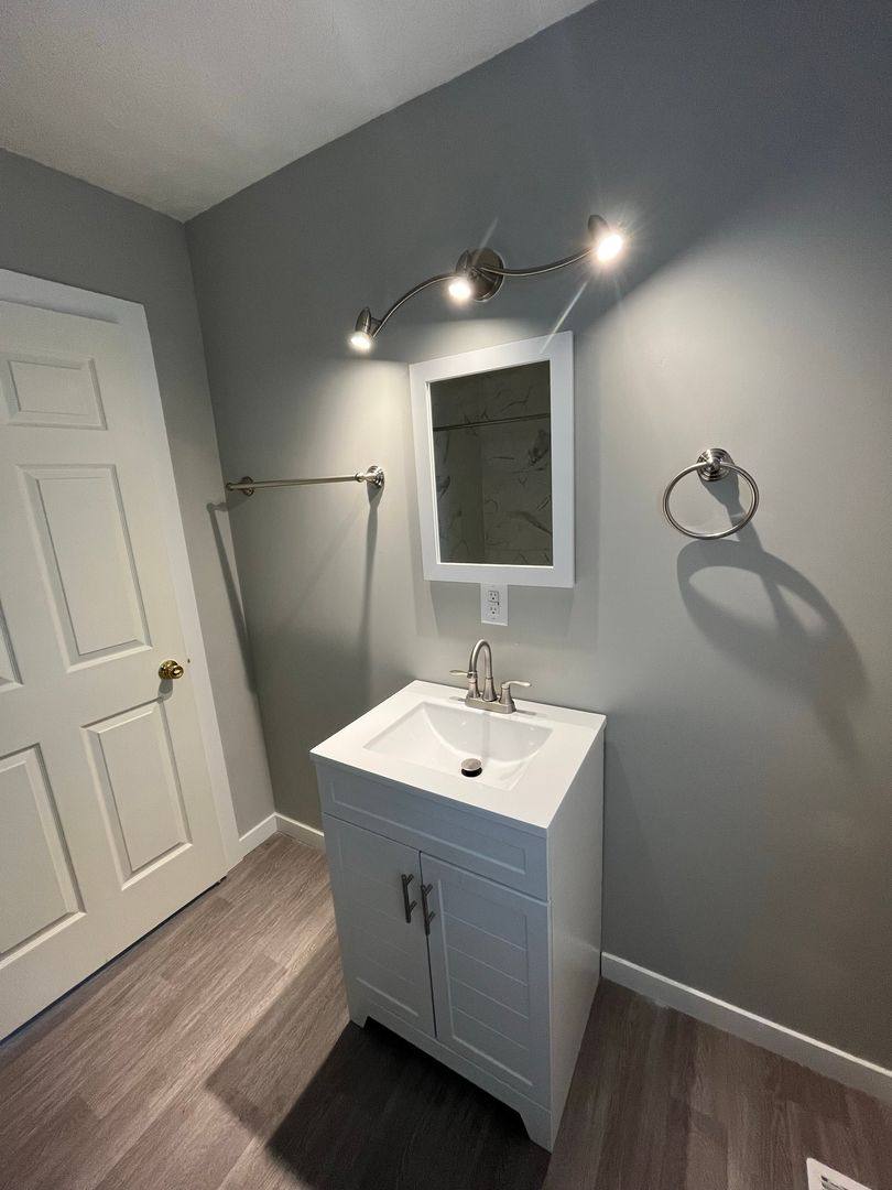 Apartment for rent at 15-17 5th St, Roseville, OH 43777