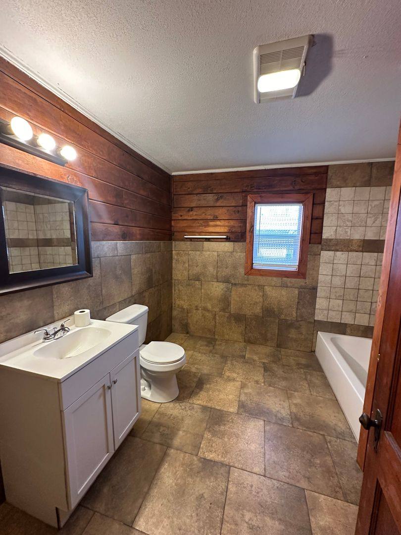 Apartment for rent at 703-705 Sheldon St, Clovis, NM 88101