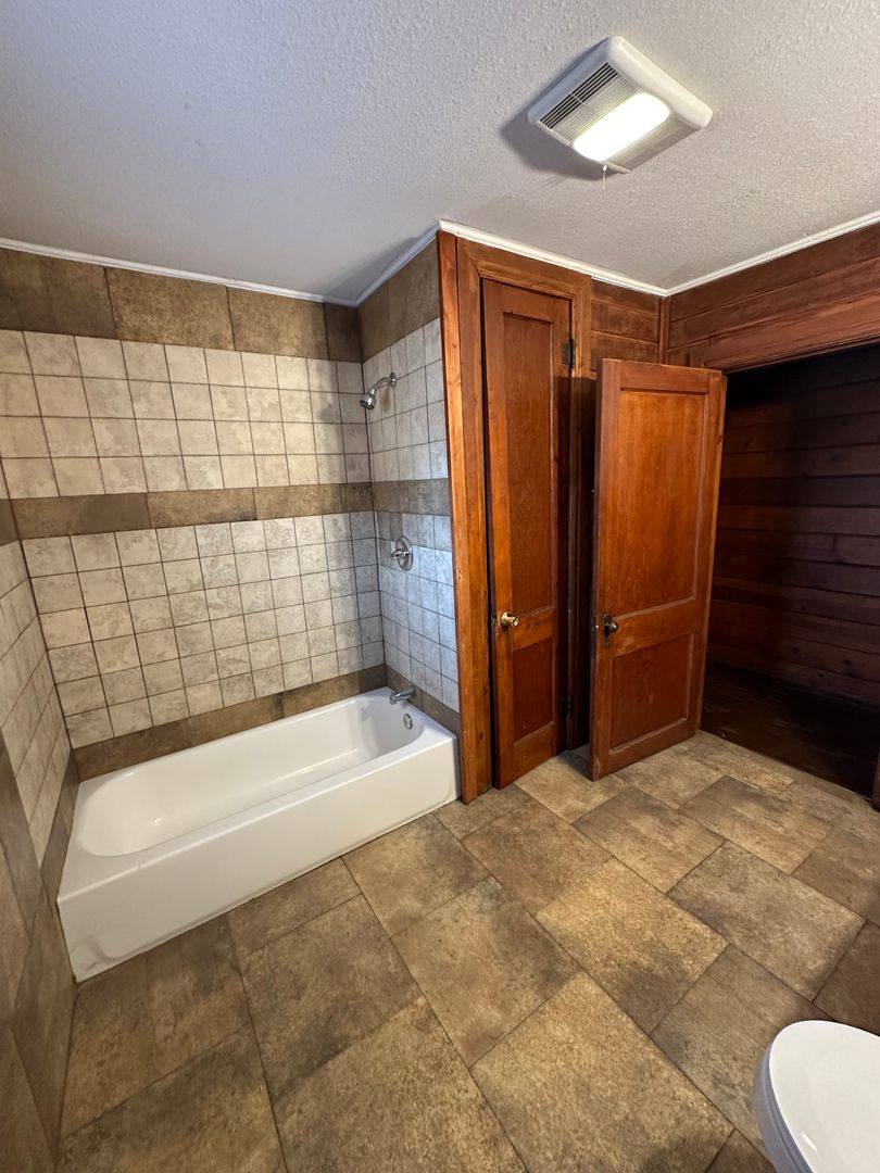 Apartment for rent at 703-705 Sheldon St, Clovis, NM 88101