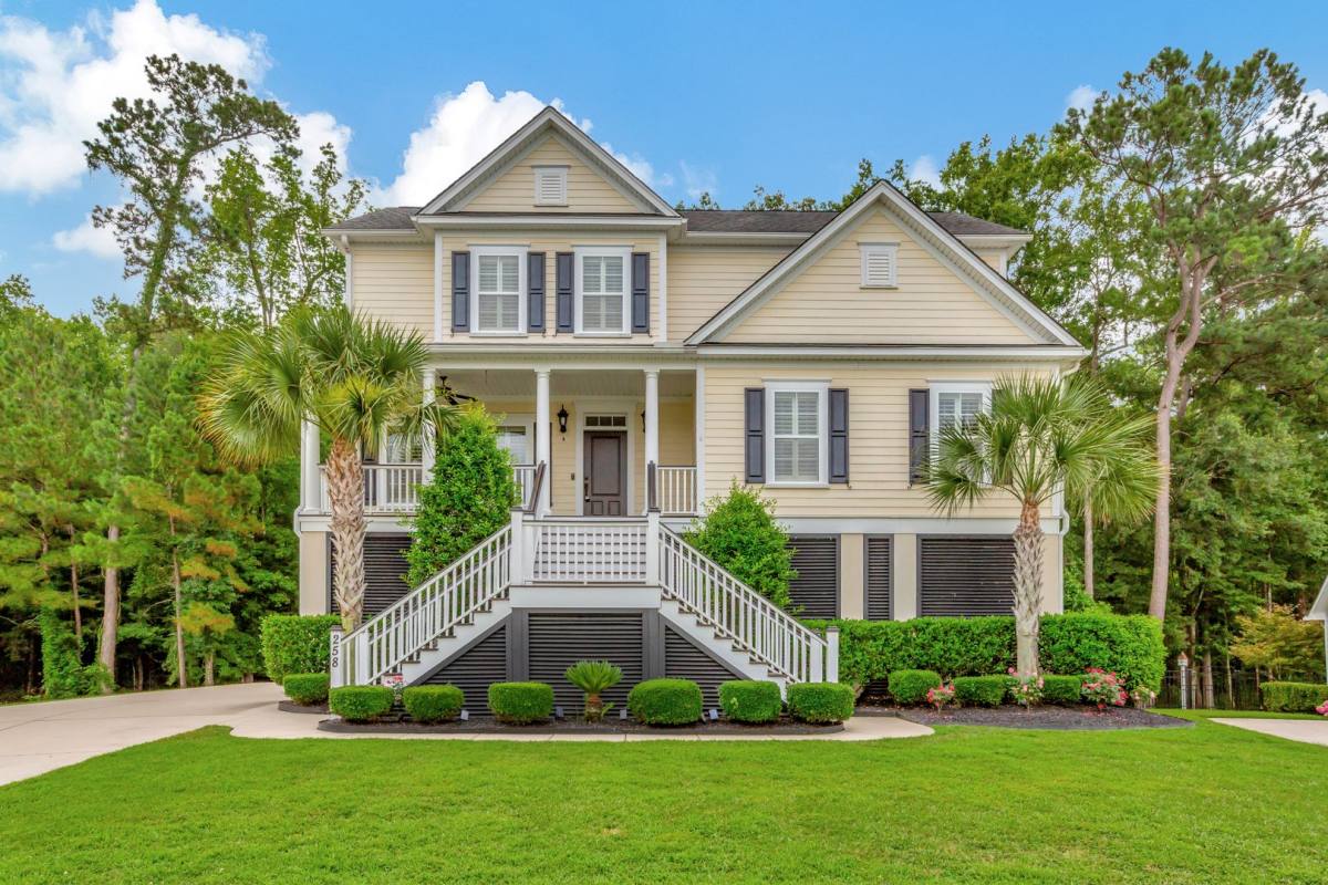 House for rent at 258 Silver Cypress Circle, Summerville, SC 29485