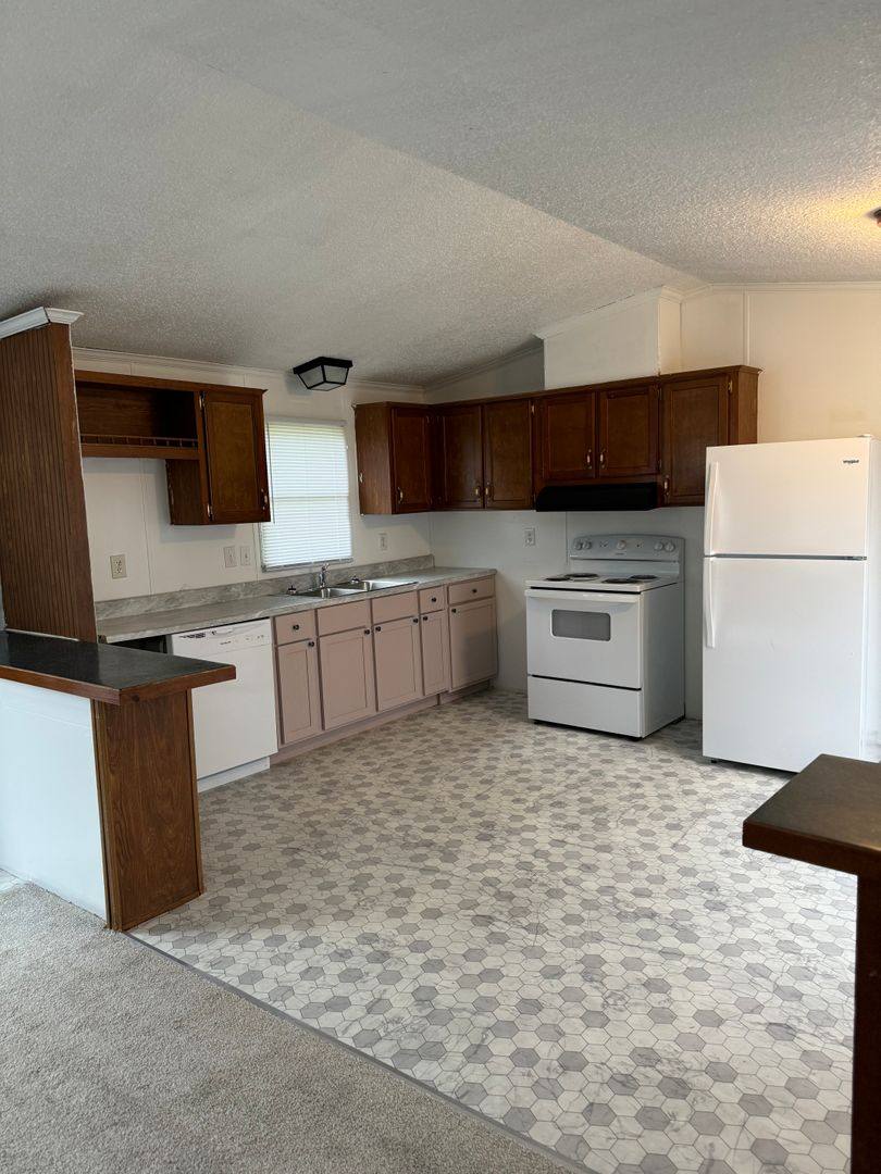 Apartment for rent at 1891 N Main St, Searcy, AR 72143