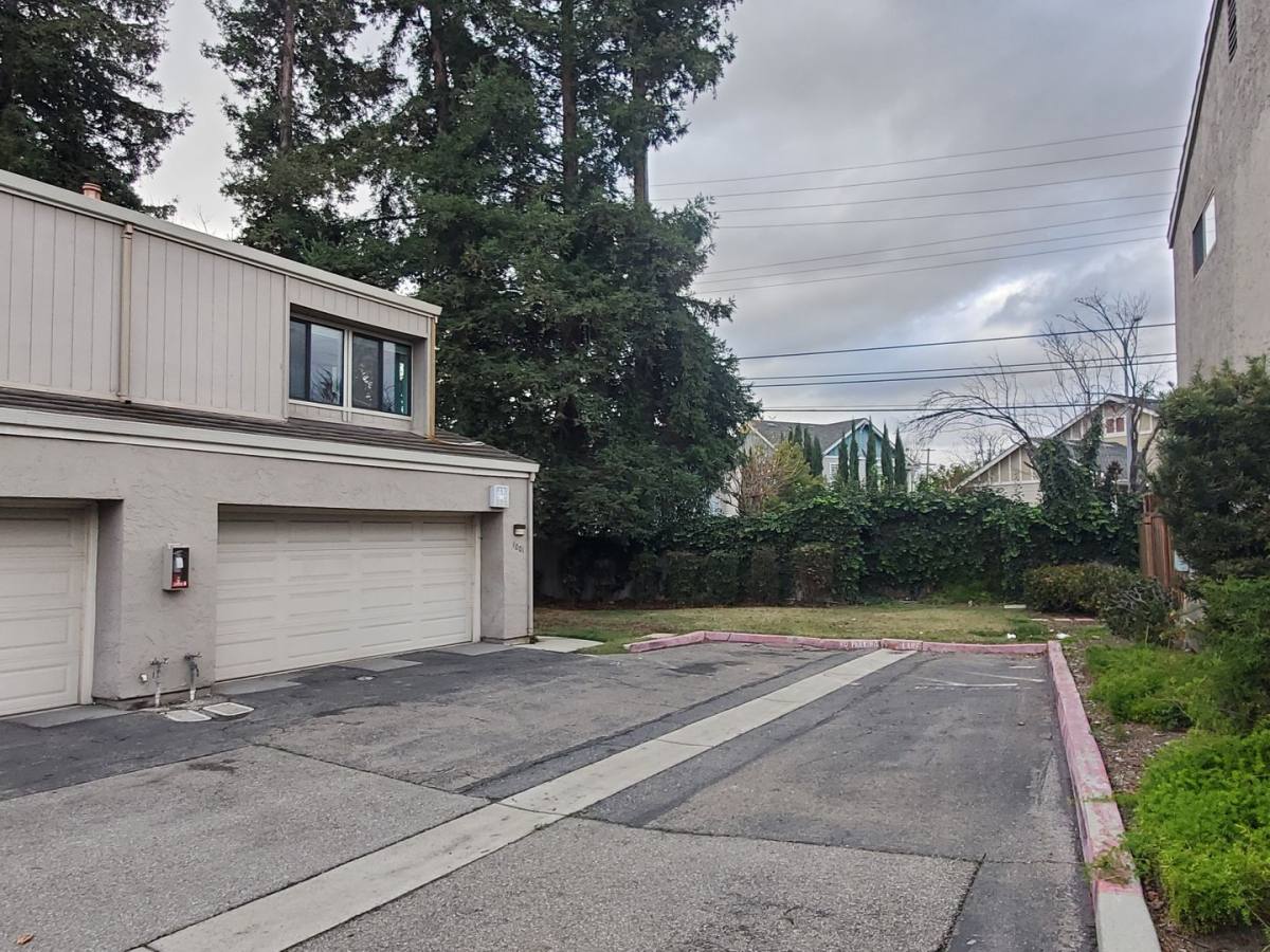 Townhouse for rent at 1001 Villa Maria Court, San Jose, CA 95125