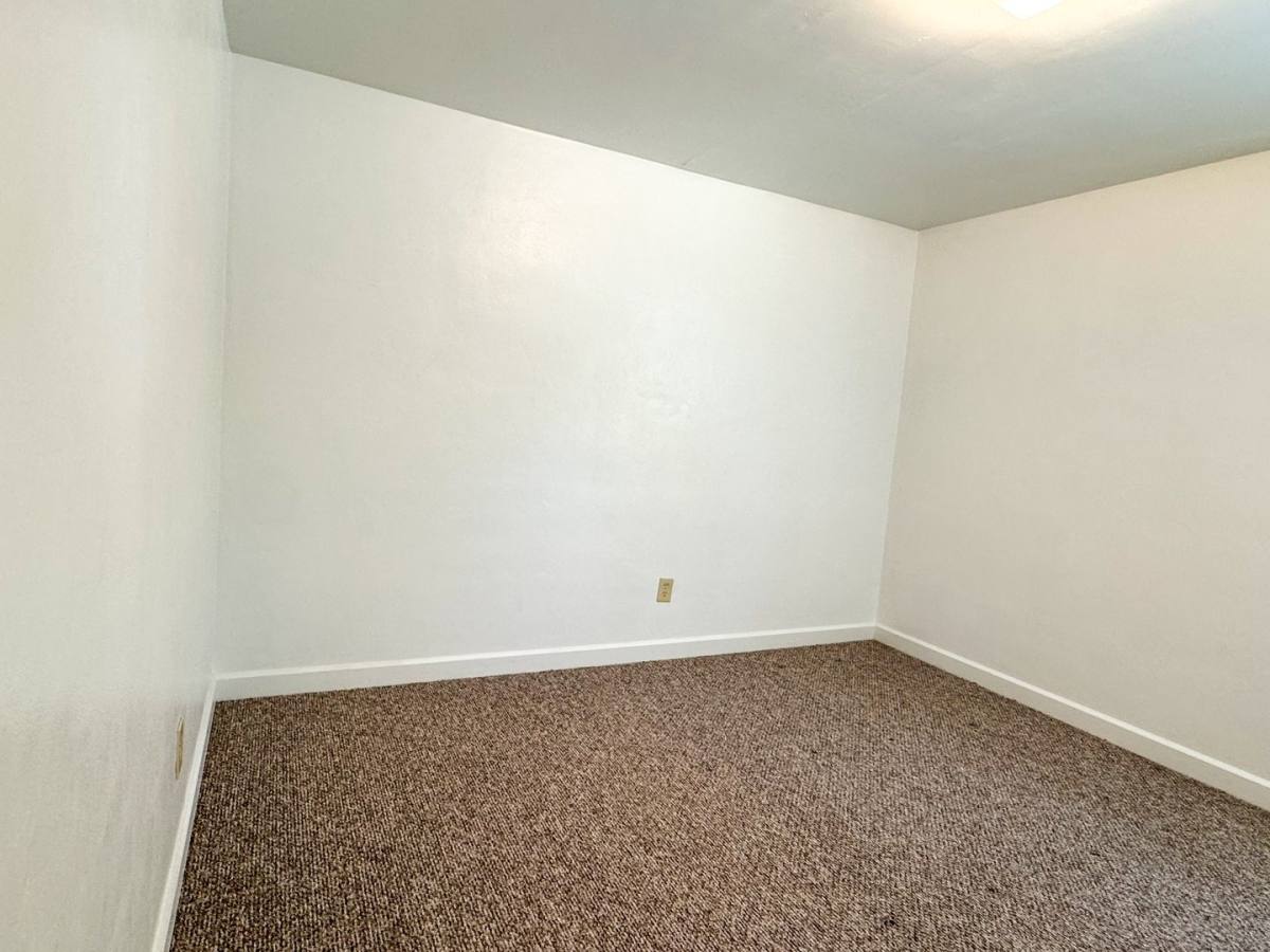 Apartment for rent at 2004 W Broadway, Hopewell, VA 23860