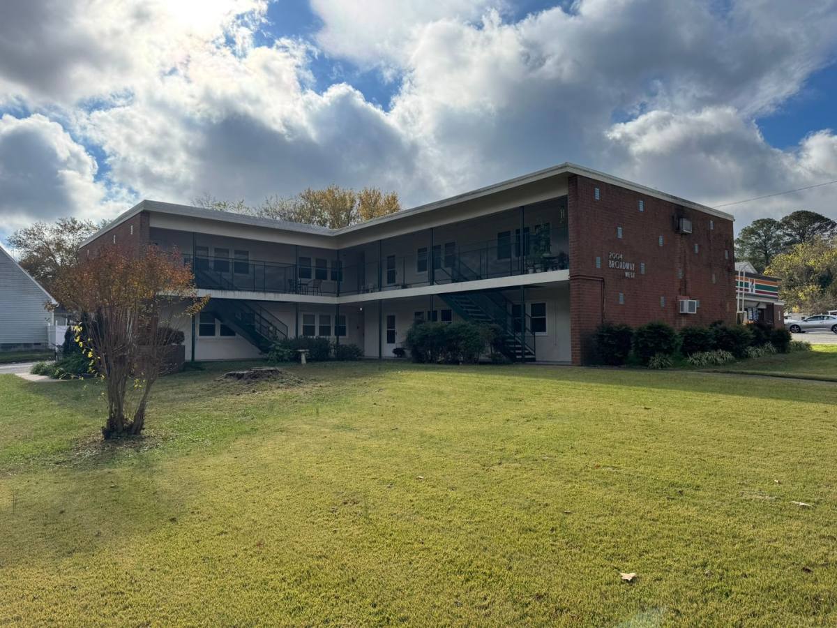 Apartment for rent at 2004 W Broadway, Hopewell, VA 23860