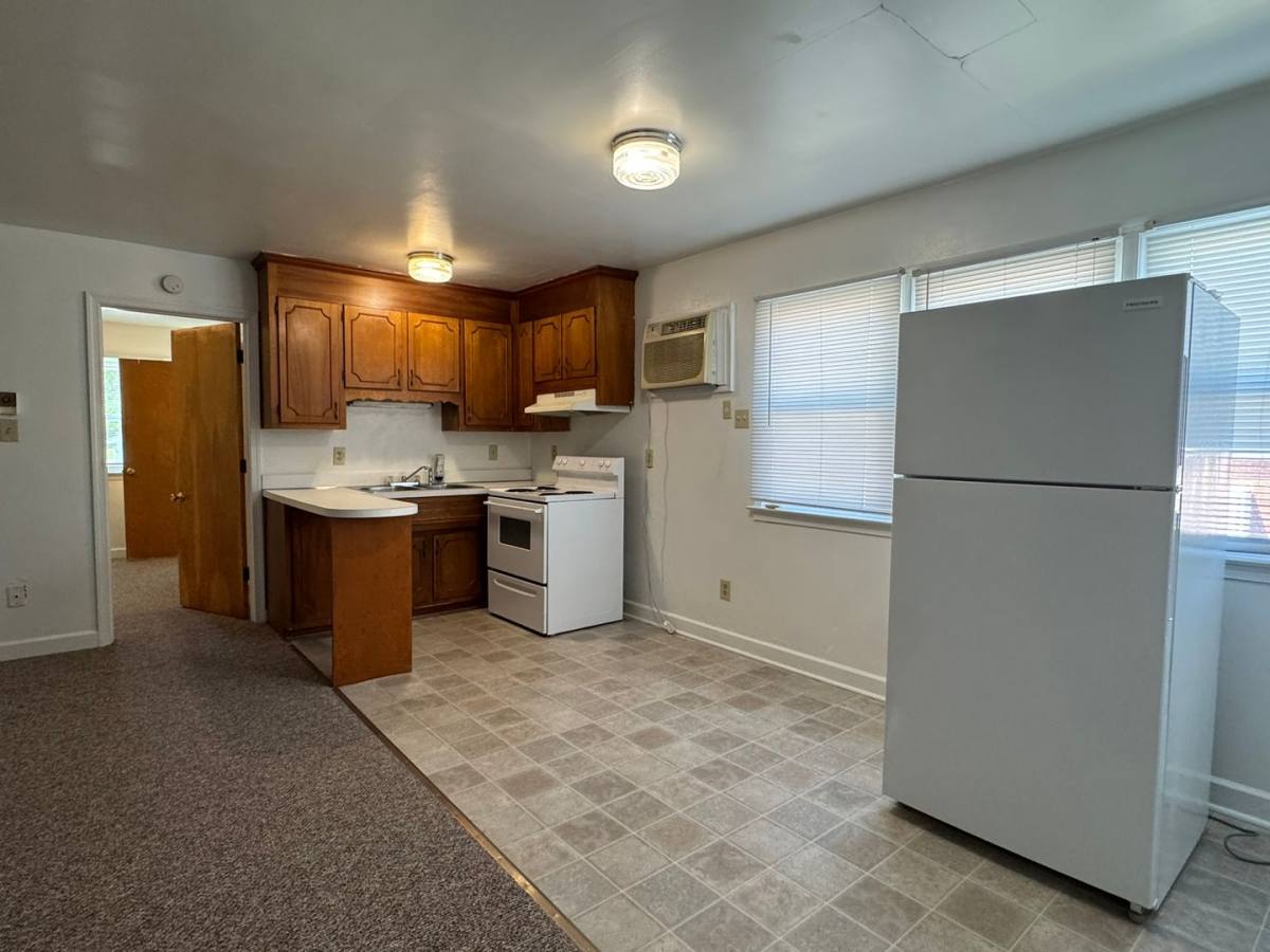 Apartment for rent at 2004 W Broadway, Hopewell, VA 23860