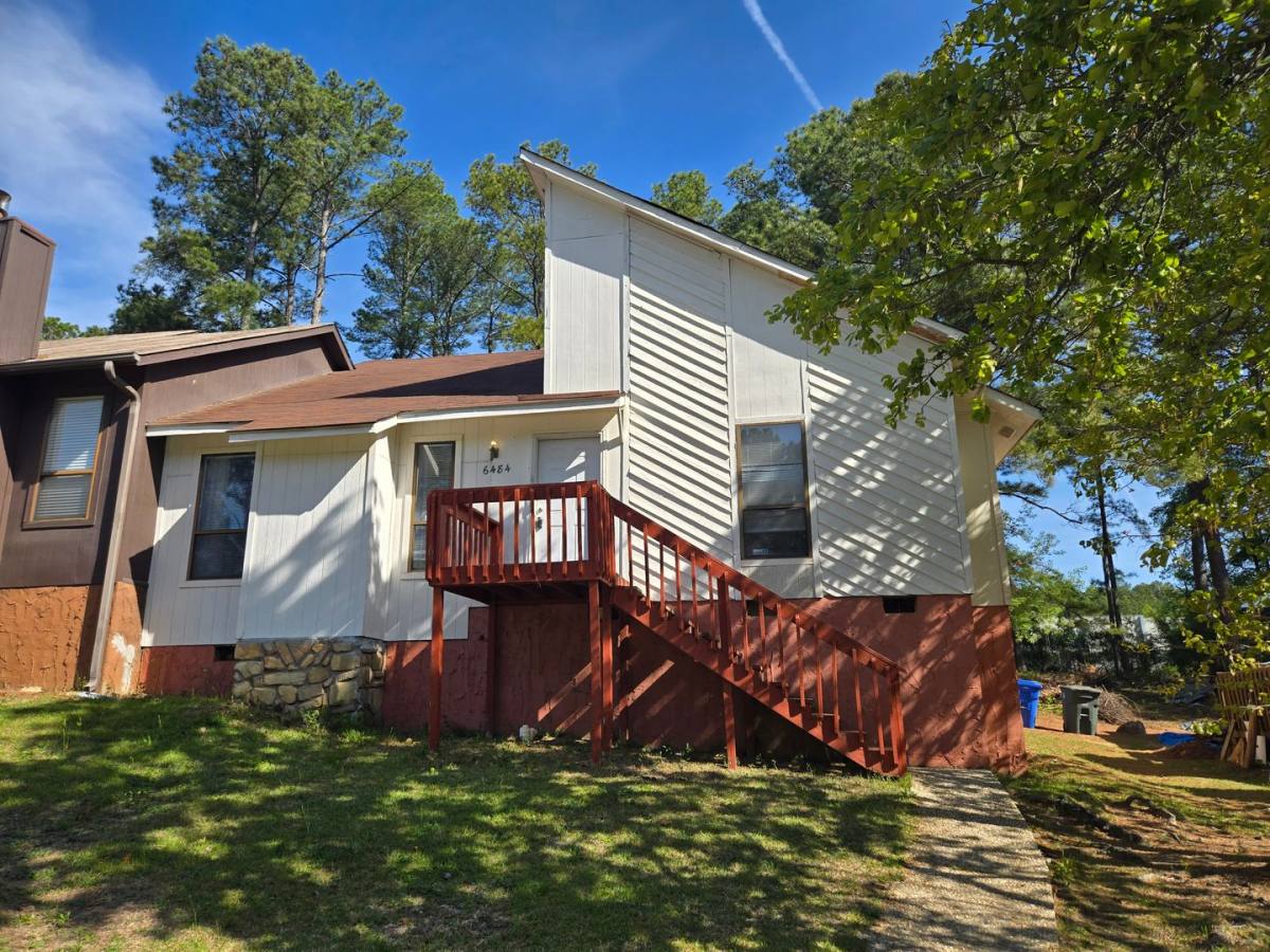Townhouse for rent at 6484 Kelmscot Court, Fayetteville, NC 28303