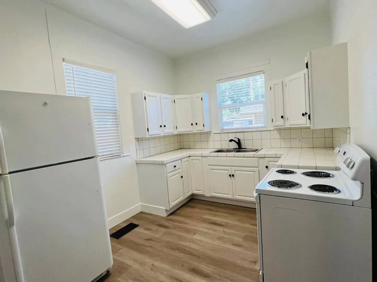 House for rent at 612 16th St, Modesto, CA 95354