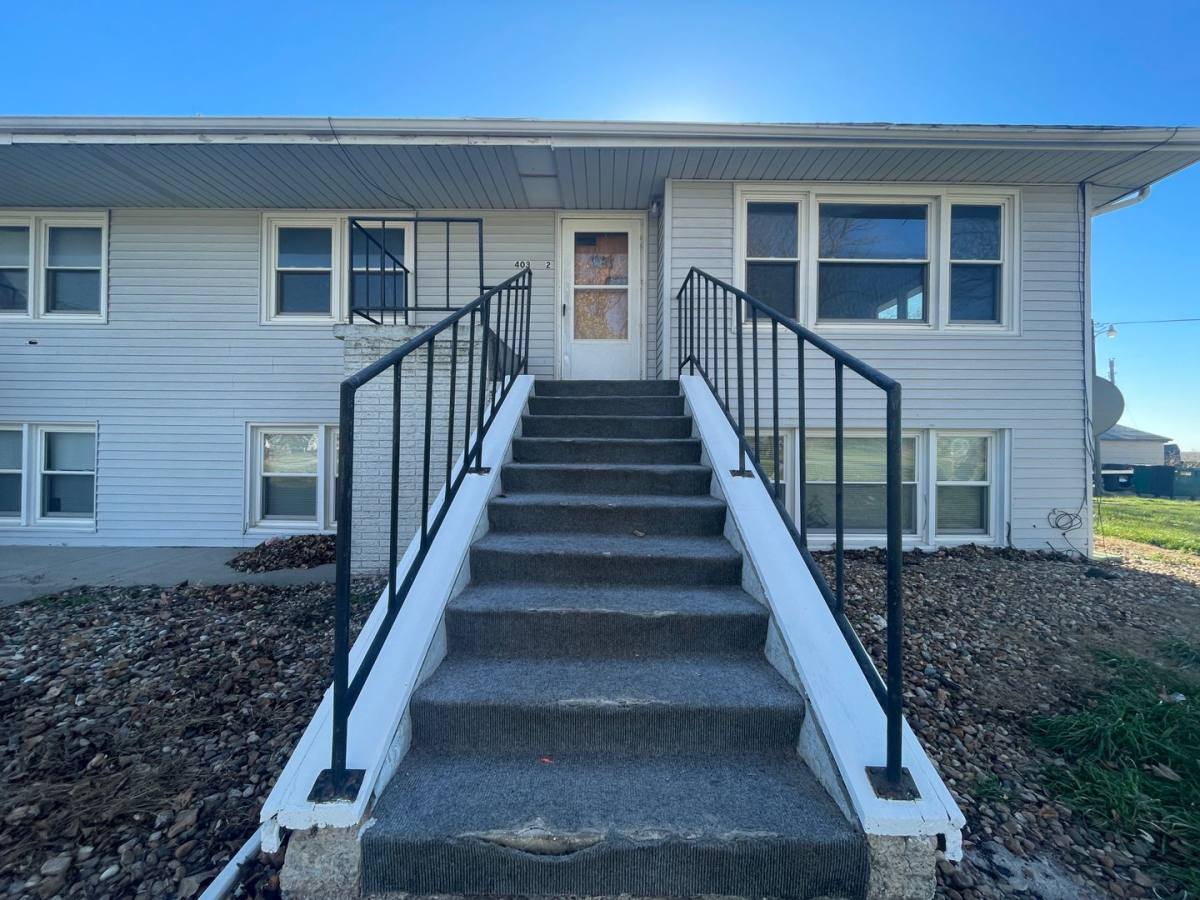 Apartment for rent at 401-403 W Center St, Gilman, IA 50106