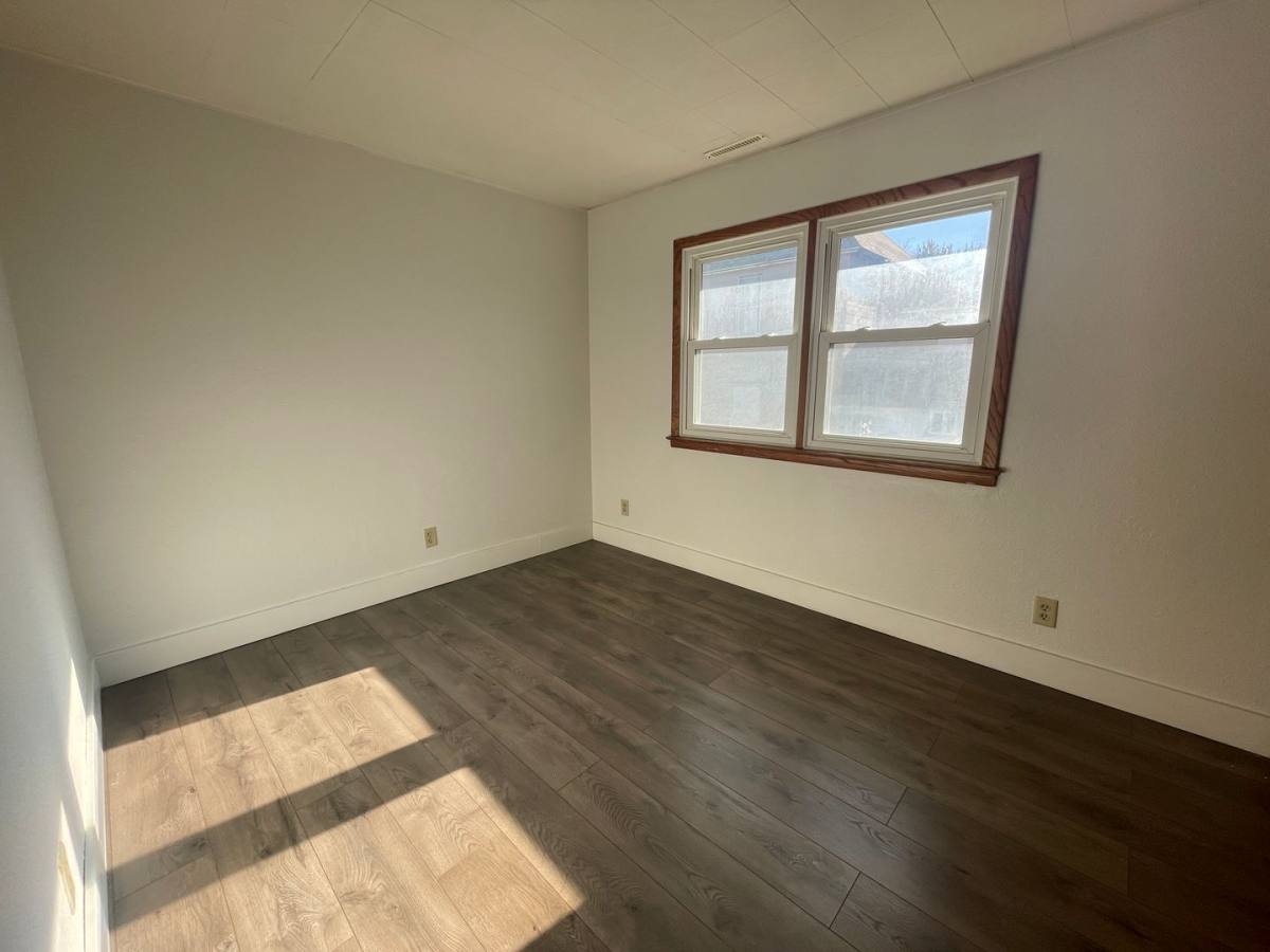Apartment for rent at 401-403 W Center St, Gilman, IA 50106