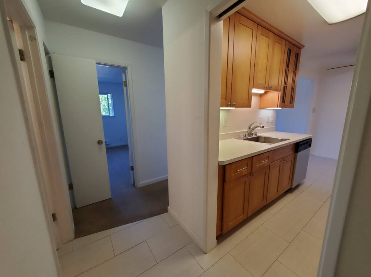 Apartment for rent at 1114 Hopkins Ave, Redwood City, CA 94062