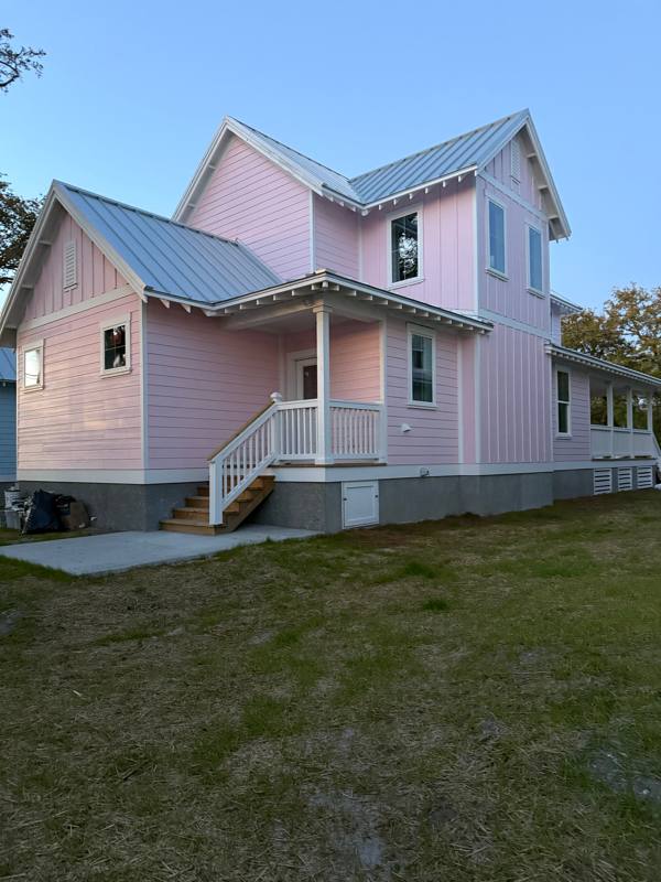 House for rent at 725 N Atlantic Ave, Southport, NC 28461
