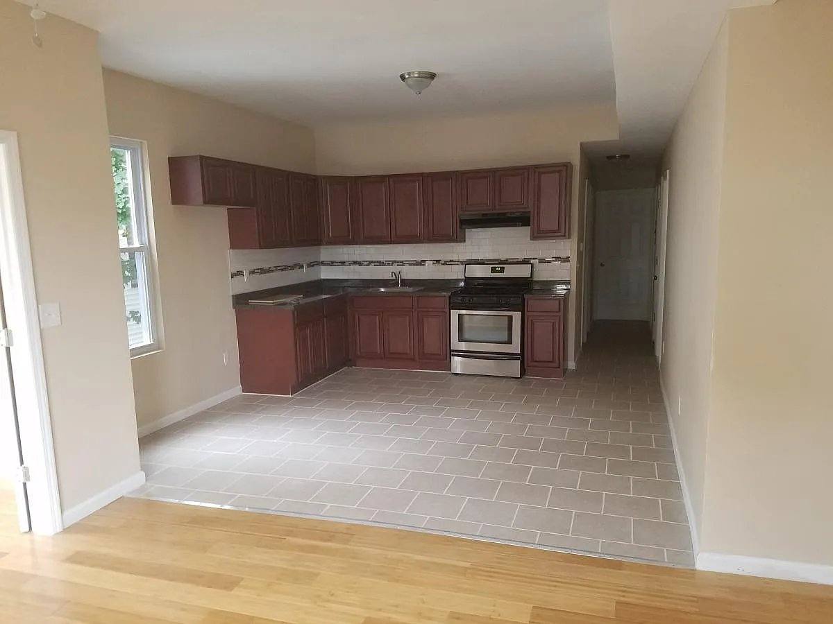 Apartment for rent at 192 Scheerer Ave #2, Newark, NJ 07112