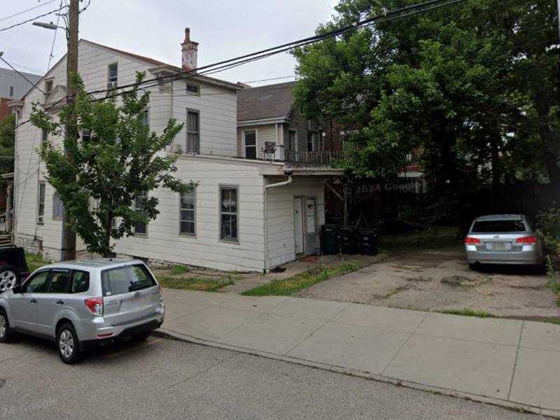 House for rent at 2800 Jefferson Ave, Cincinnati, OH 45219