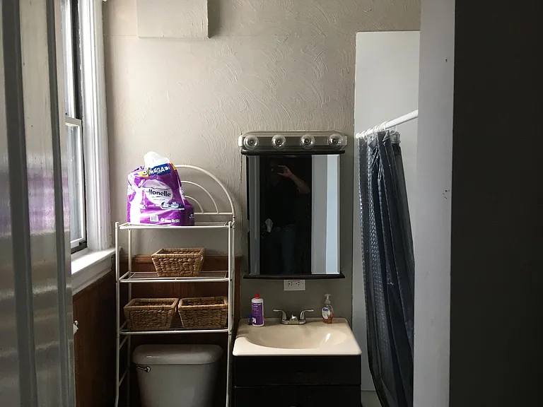House for rent at 2800 Jefferson Ave, Cincinnati, OH 45219