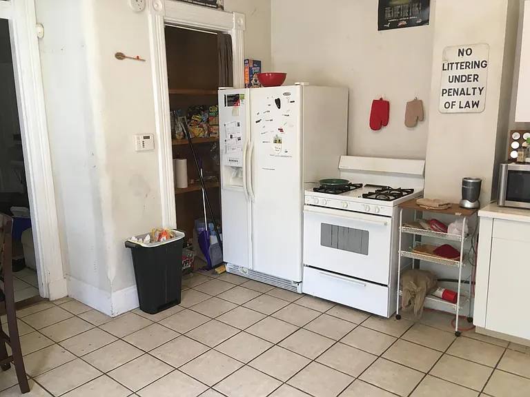 House for rent at 2800 Jefferson Ave, Cincinnati, OH 45219