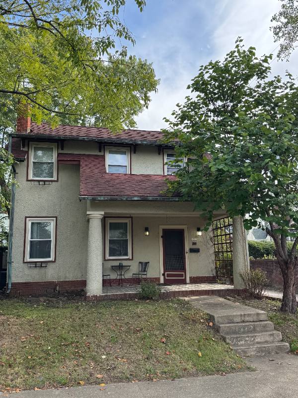 House for rent at 1212 10th St, Huntington, WV 25701
