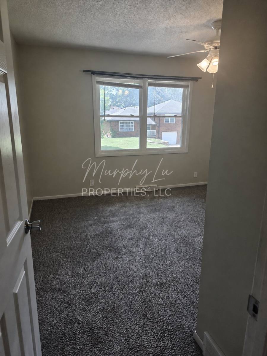 Apartment for rent at 1601 Tamara Dr, Saint Joseph, MO 64506
