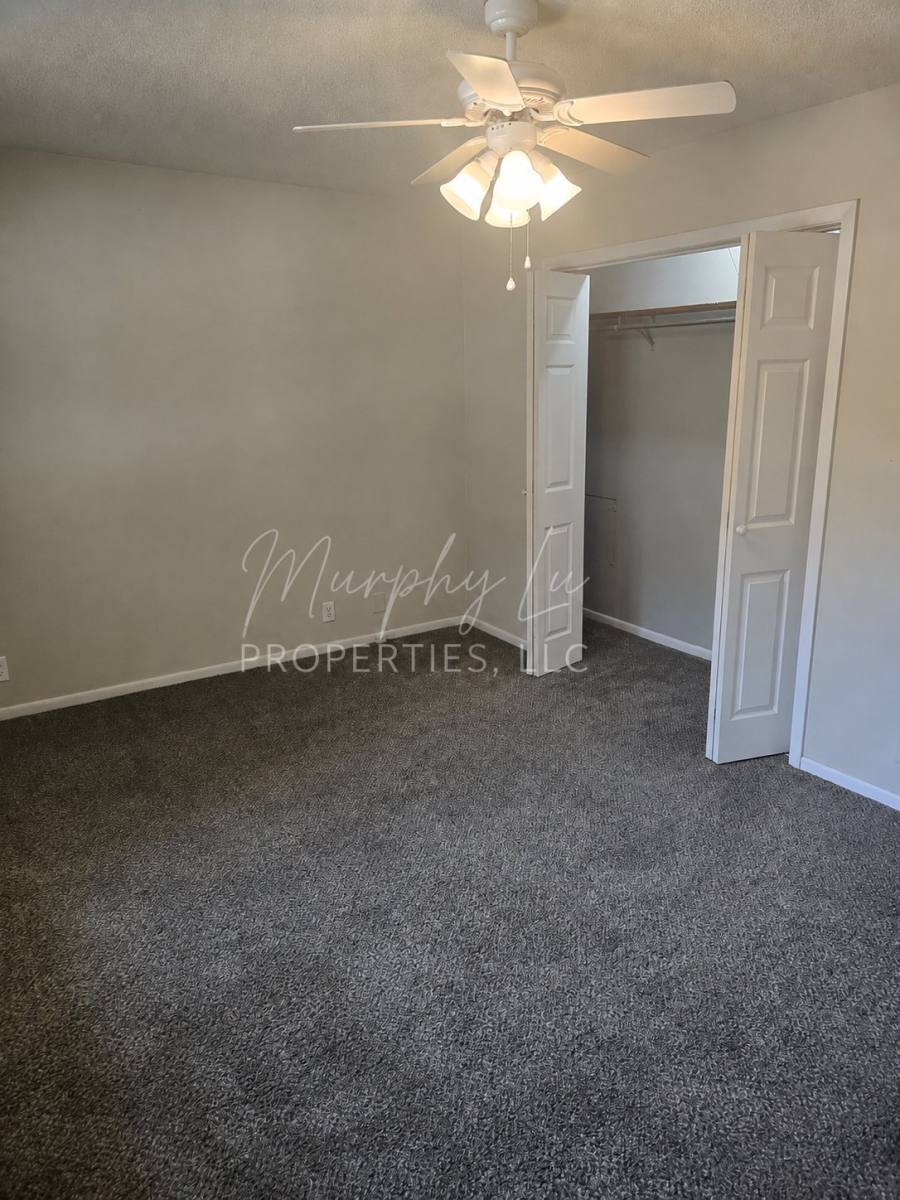 Apartment for rent at 1601 Tamara Dr, Saint Joseph, MO 64506