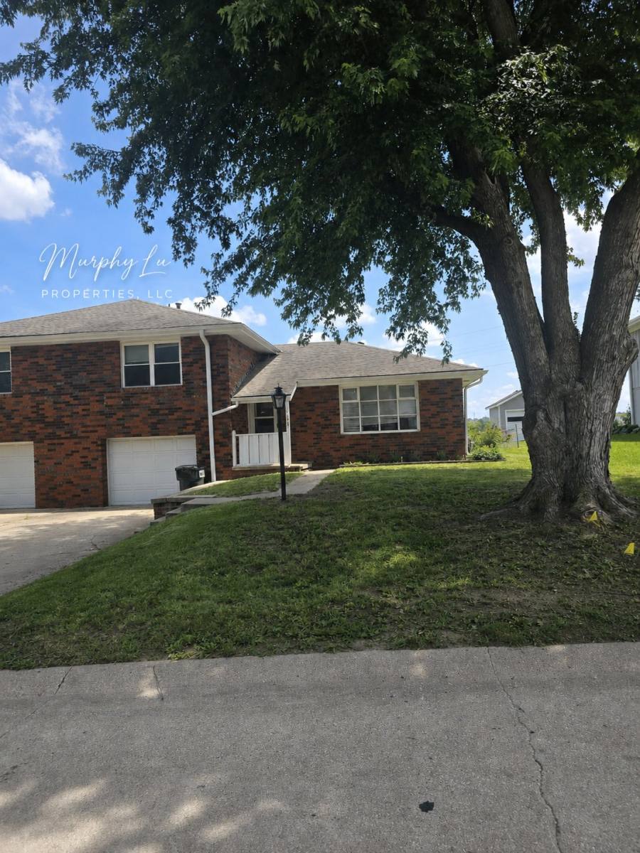 Apartment for rent at 1601 Tamara Dr, Saint Joseph, MO 64506