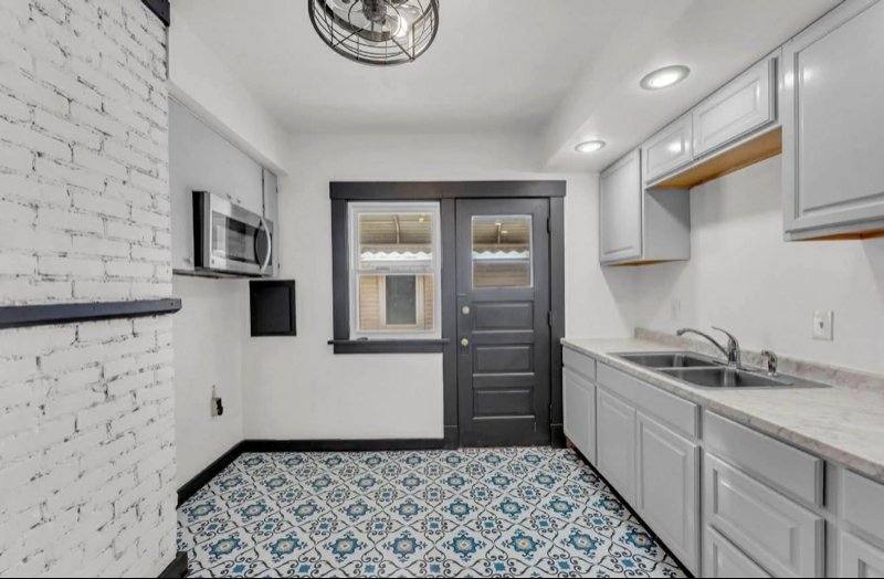 Apartment for rent at 246 E 156th St #1 40, Cleveland, OH 44110