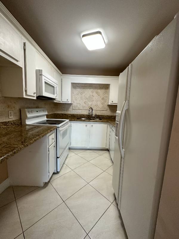 Condo for rent at 5961 N Falls Circle Dr #309, Fort Lauderdale, FL 33319