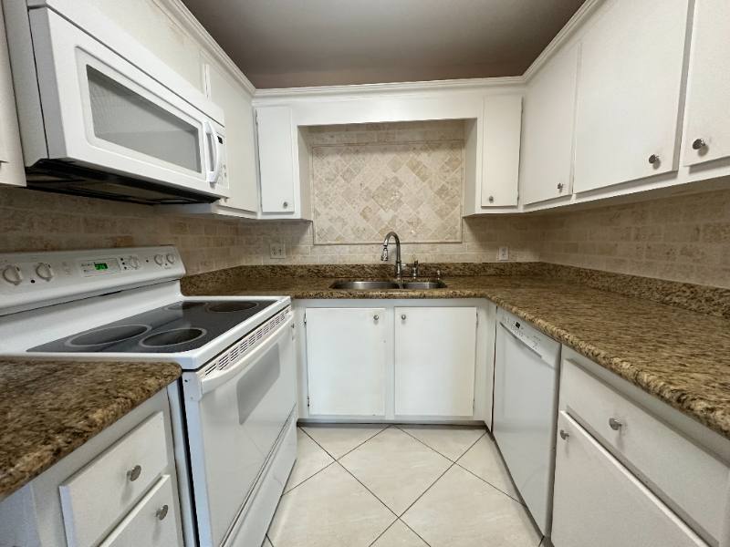 Condo for rent at 5961 N Falls Circle Dr #309, Fort Lauderdale, FL 33319