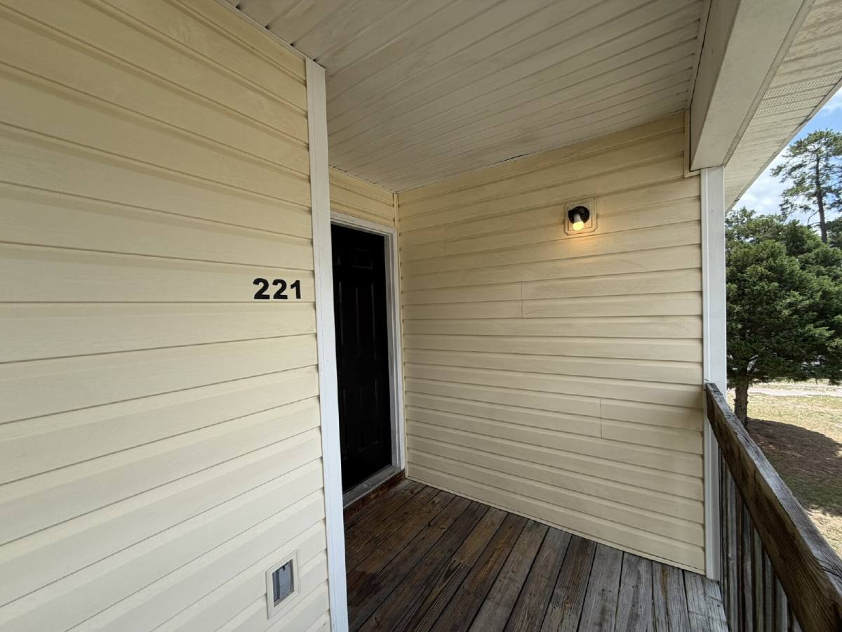Apartment for rent at 101 Hall St, Hinesville, GA 31313
