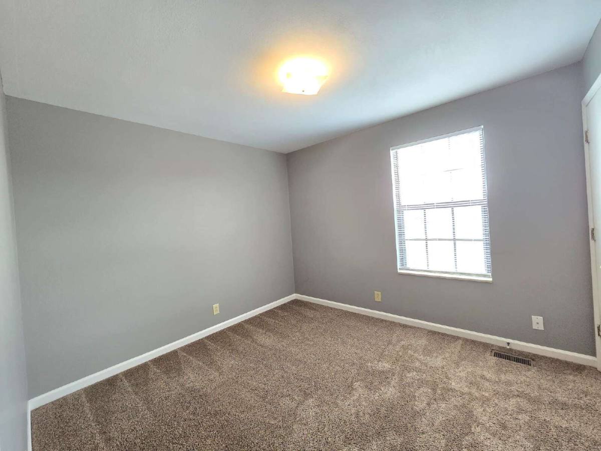 Townhouse for rent at 355-3 Peabody Dr, Clarksville, TN 37042