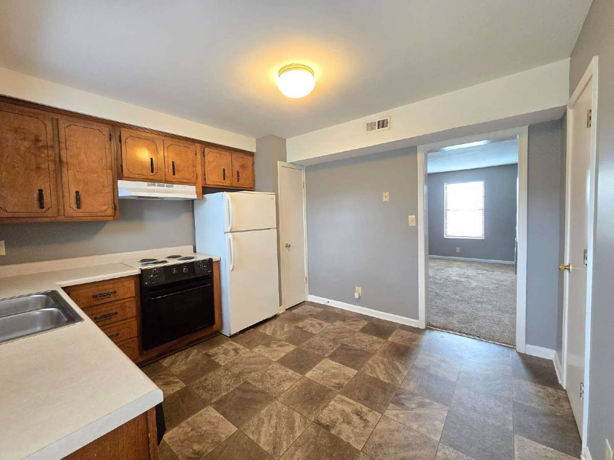 Townhouse for rent at 355-3 Peabody Dr, Clarksville, TN 37042