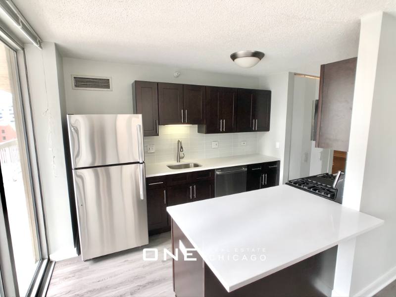 Apartment for rent at 525 N State 2, Chicago, IL 60654