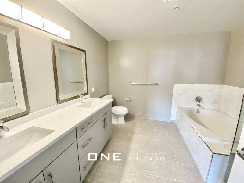 Apartment for rent at 501 N State 2203, Chicago, IL 60654