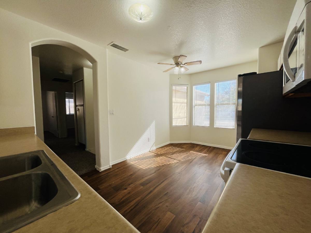 House for rent at 7332 N 70th Dr, Glendale, AZ 85303
