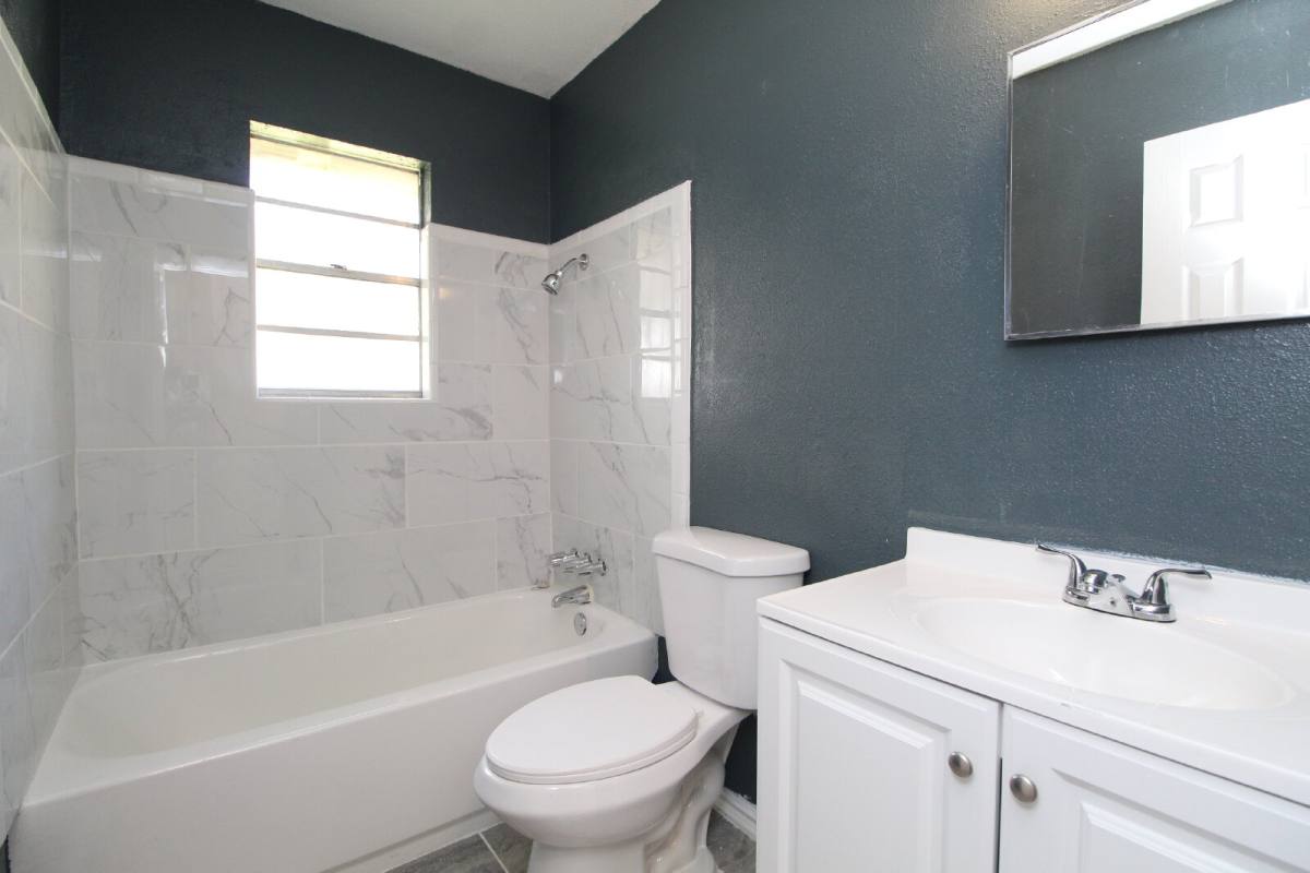Apartment for rent at 6620 Applegate St, Milton, FL 32570