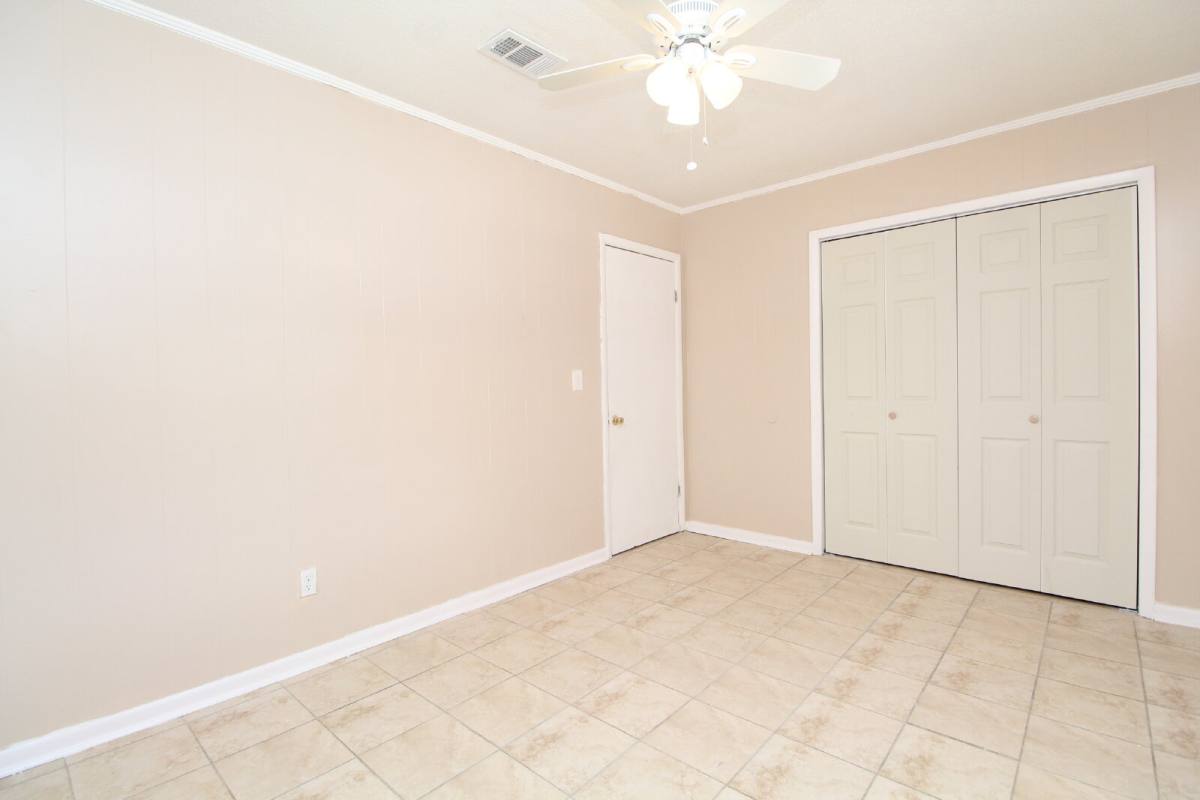 Apartment for rent at 6620 Applegate St, Milton, FL 32570