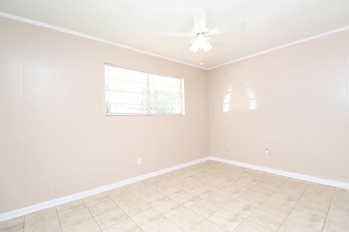 Apartment for rent at 6620 Applegate St, Milton, FL 32570
