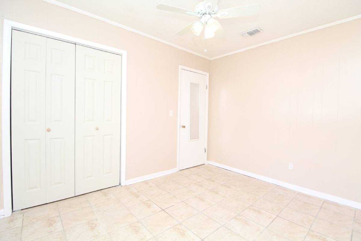 Apartment for rent at 6620 Applegate St, Milton, FL 32570