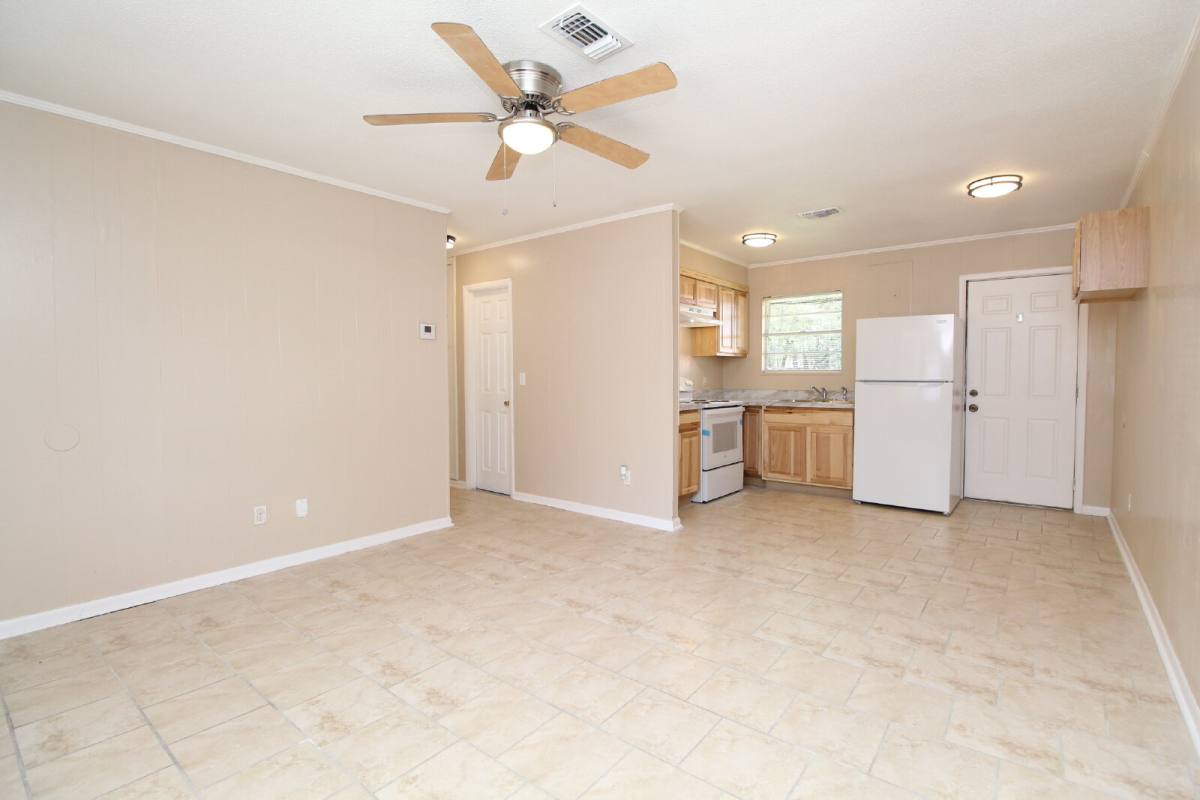 Apartment for rent at 6620 Applegate St, Milton, FL 32570