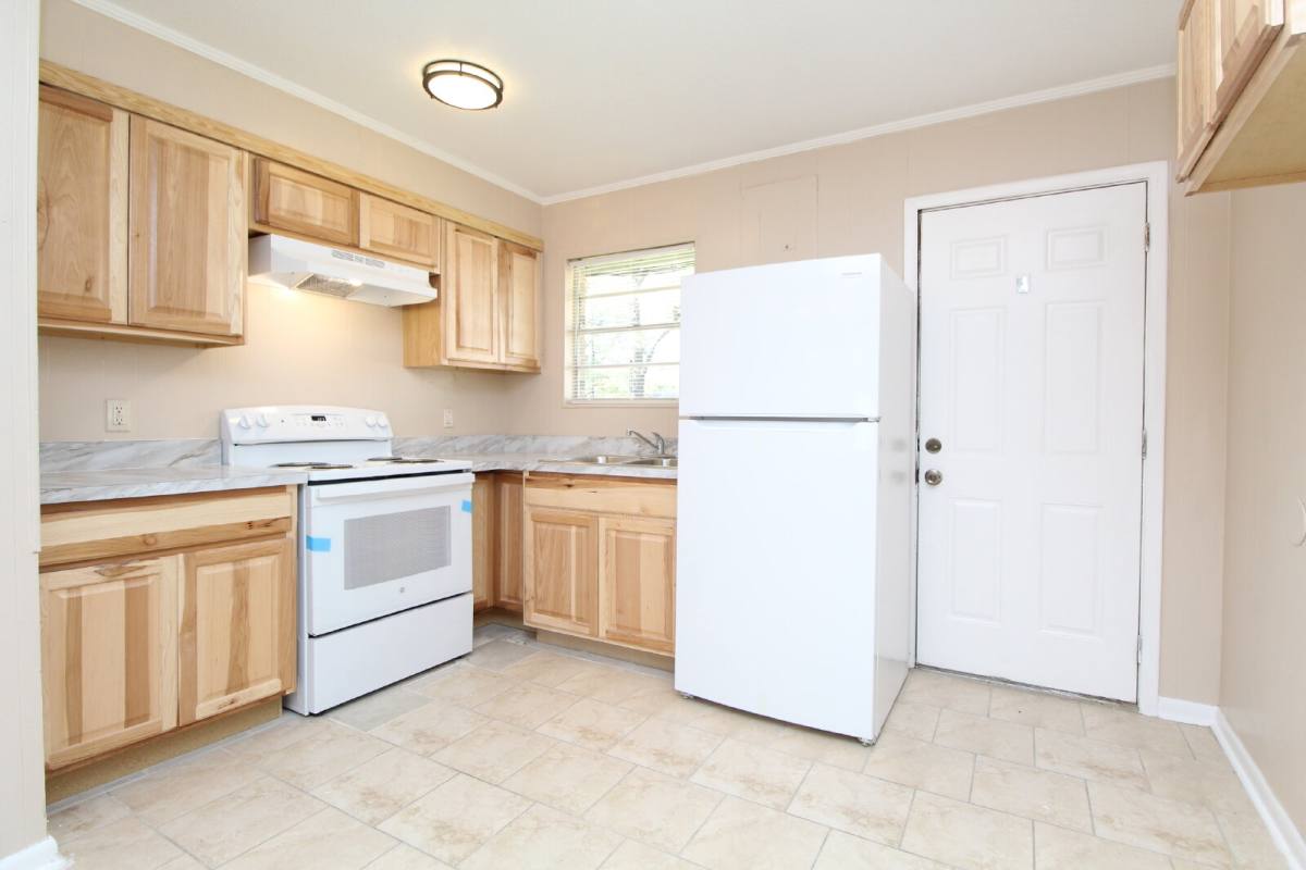 Apartment for rent at 6620 Applegate St, Milton, FL 32570