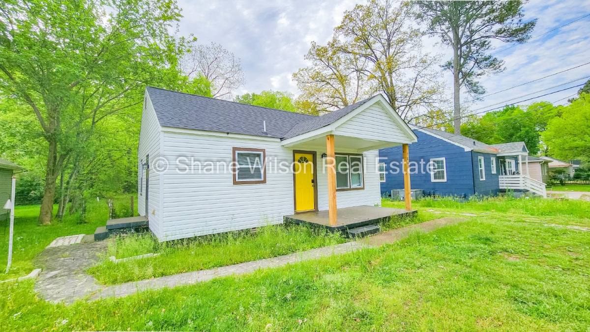 House for rent at 700 N Moore Rd, Chattanooga, TN 37411