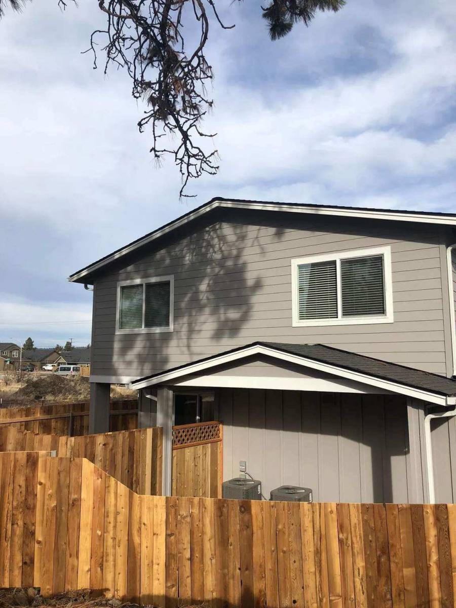Townhouse for rent at 645 SE Reed Market Rd #B, Bend, OR 97702