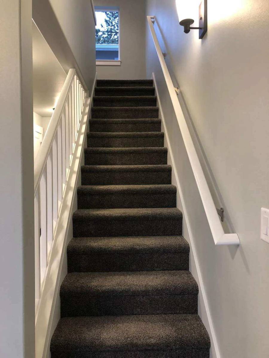 Townhouse for rent at 645 SE Reed Market Rd #B, Bend, OR 97702