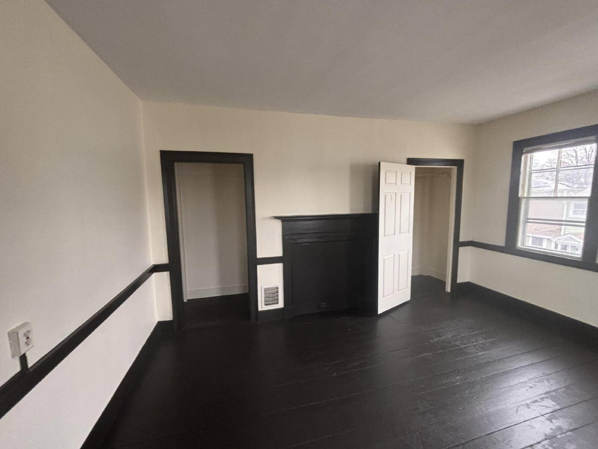 Apartment for rent at 9 1 2 Dunlap St, Brunswick, ME 04011